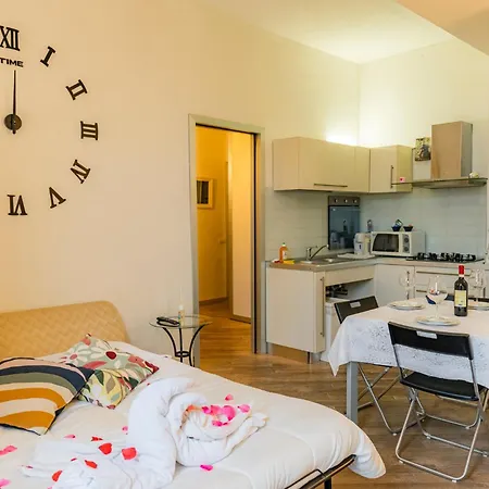 Deluxe Apt+private Parking Florencie