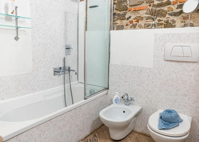 Deluxe Apt+private Parking Florencie